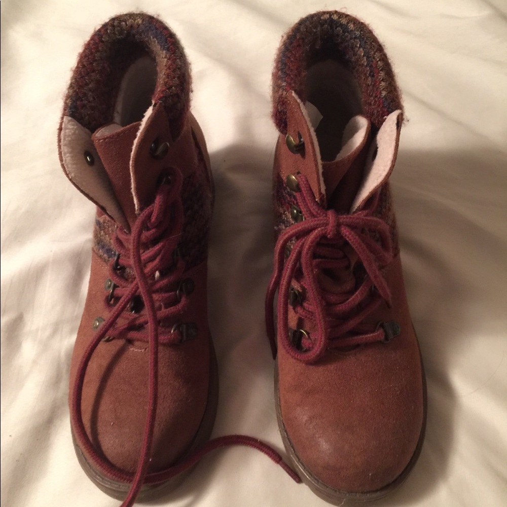 Mossimo boots